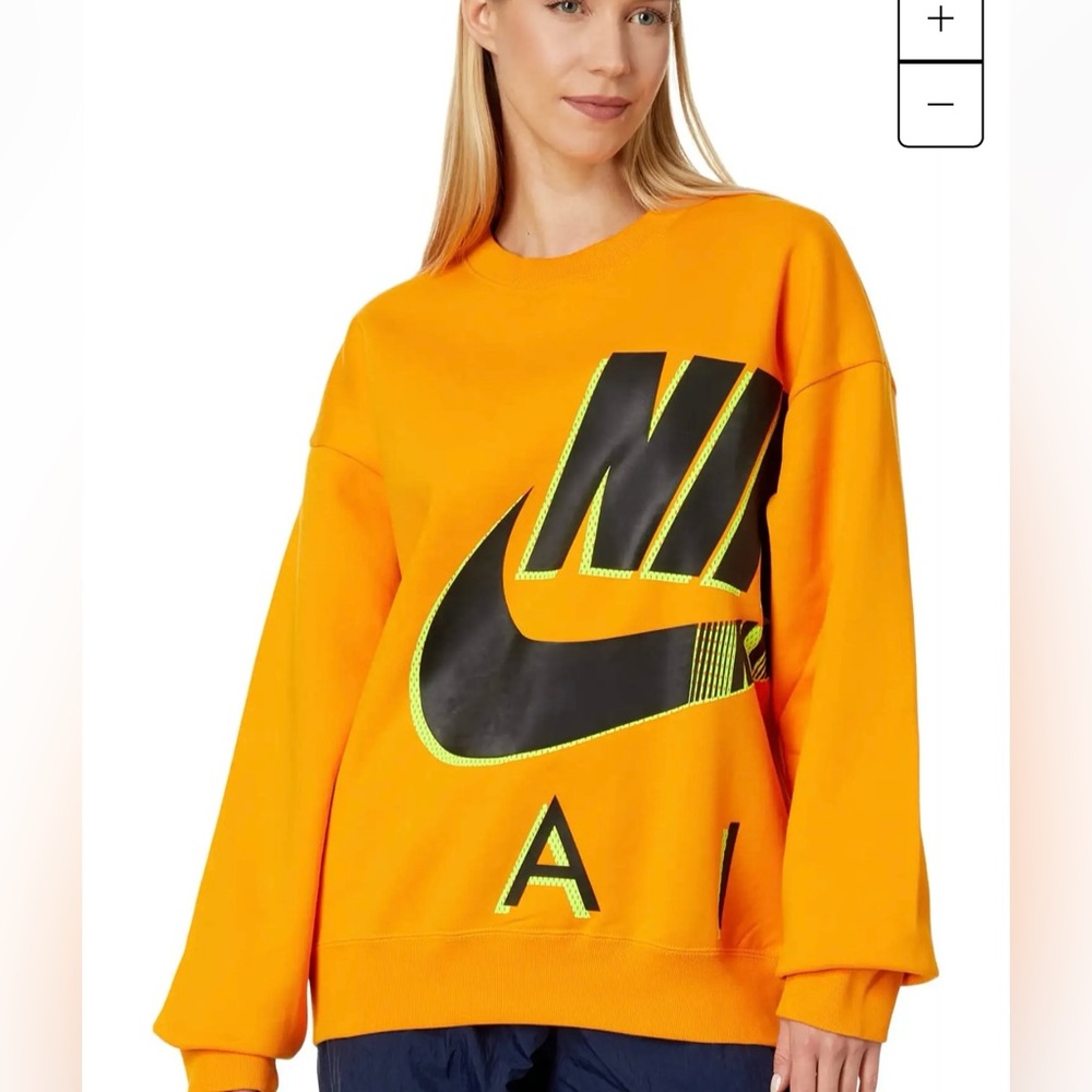 New with Tags Nike Air Crew Sweatshirt
